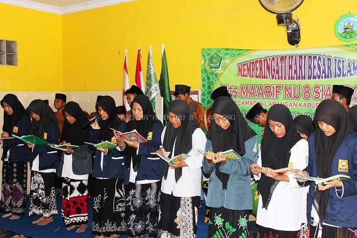 MTs Ma'arif NU 8 Siandong Gelar Acara Peringatan Maulid Nabi Muhammad SAW