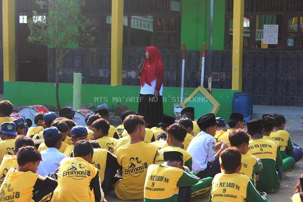 Jalan Sehat EMMASI untuk Meriahkan HAORNAS, Siswa Antusias Dapatkan Doorprize